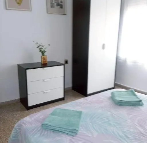 Spacious Flat In The Center Appartamento
