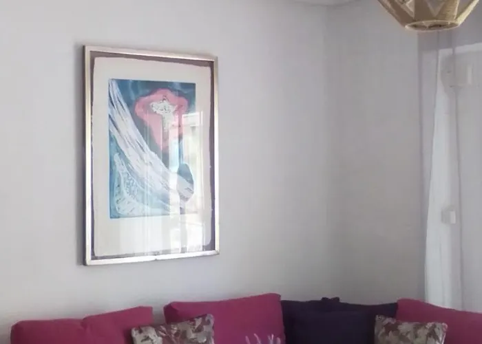Spacious Flat In The Center Appartamento Valenza